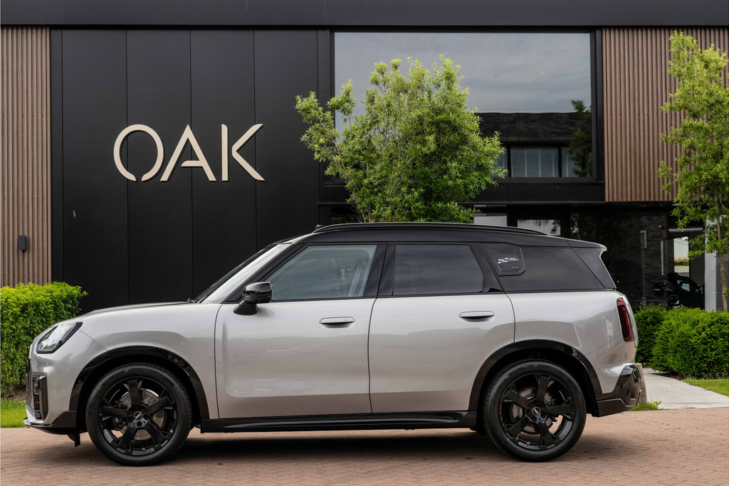 53558411